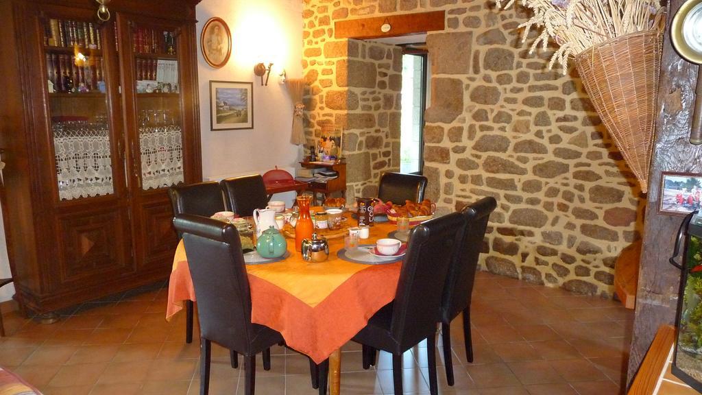 Chambres D'Hotes Le Bas Rassinoux Saint-Ouen-des-Alleux Экстерьер фото